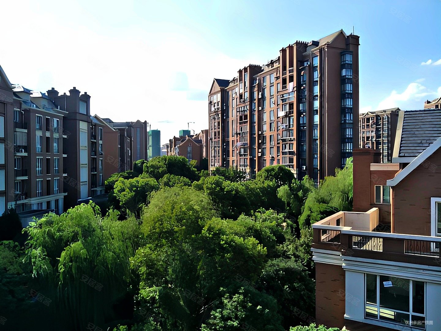 房产网>昆山二手房>花桥二手房>香榭丽大道二手房>绿地21城d区(别墅)>