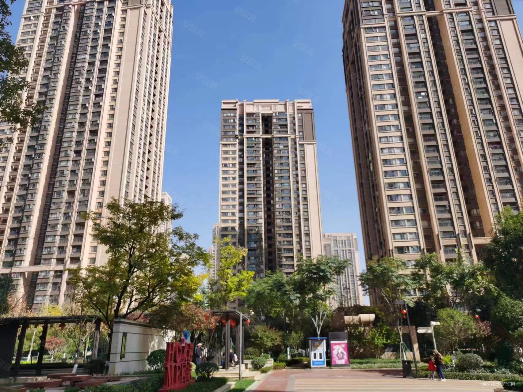 海伦国际依云郡