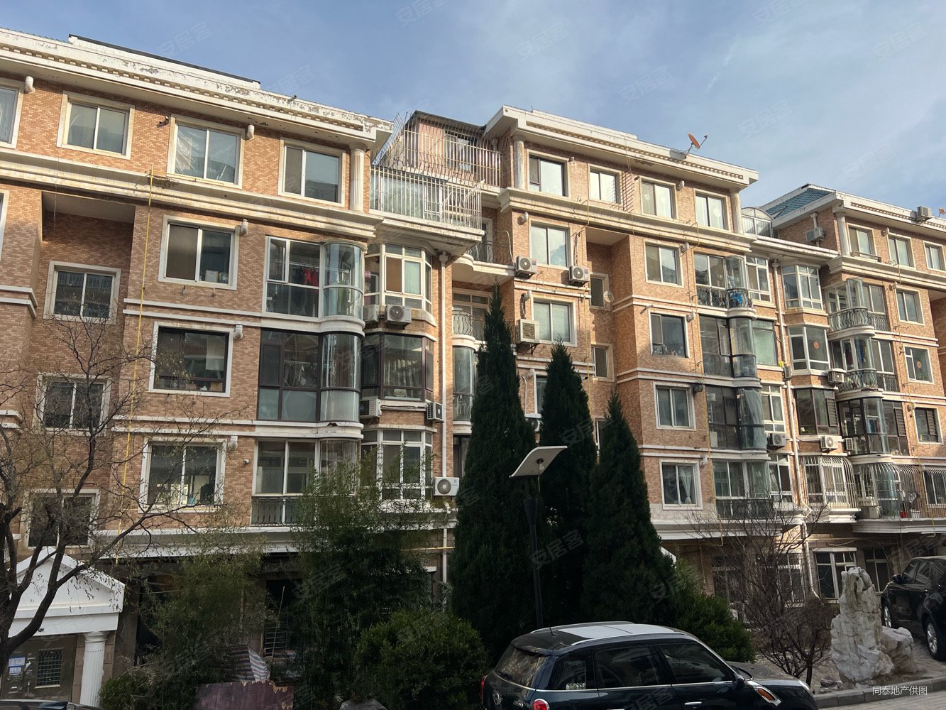 东港一小澳景园多层洋房3室2厅2卫近地铁房210万拎包入住