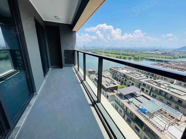 绍兴柯桥柯岩元垄城镜园急租 无人居住过 全新装修 房东第一次出租