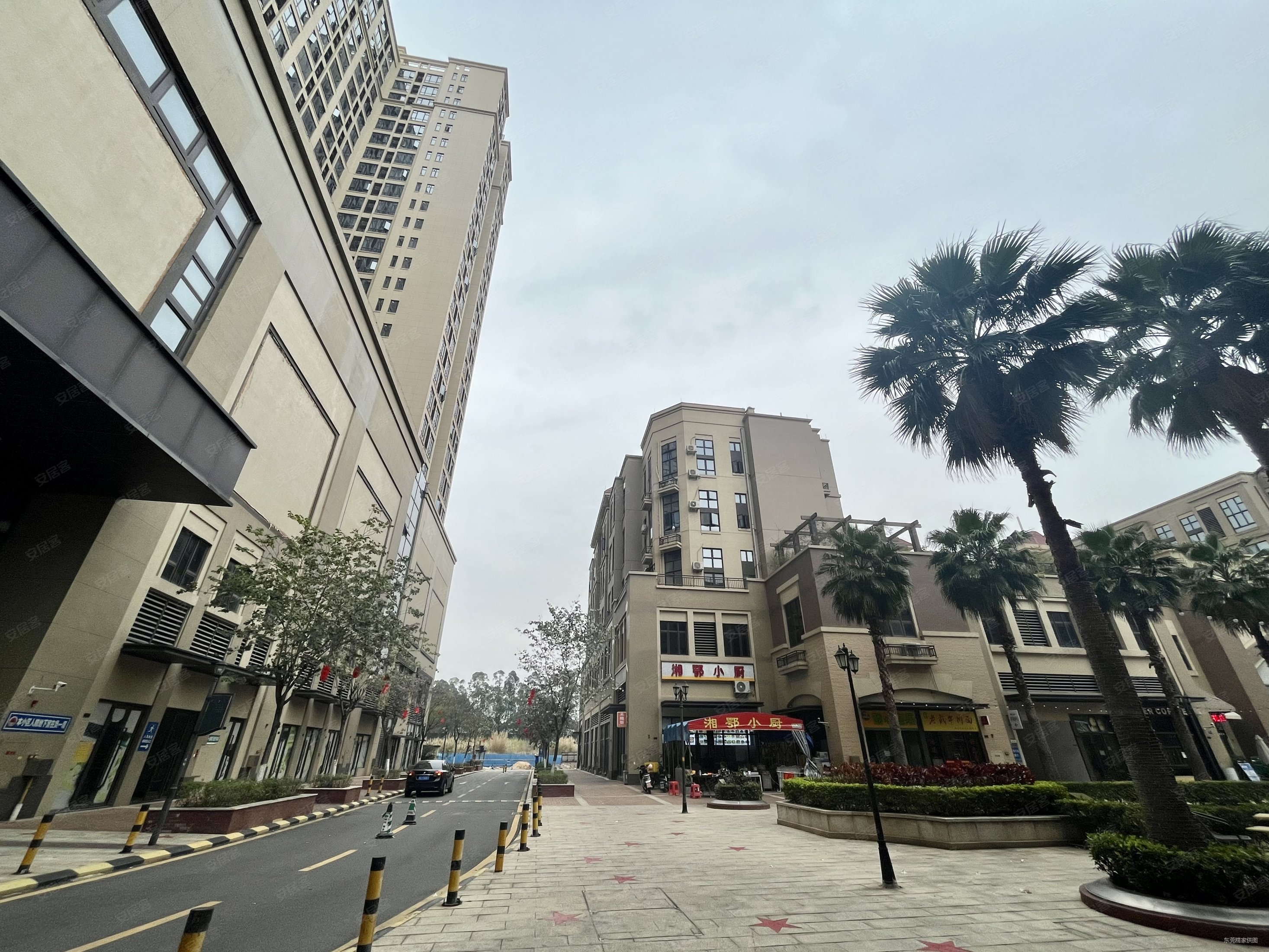 满五 电梯房 商业配套齐全 产权清晰 楼龄新 中间楼层,绿地大都会