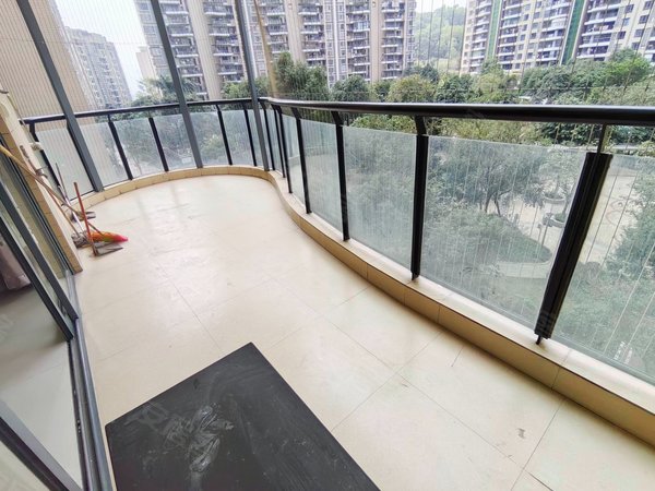 深圳光明光明楼村花园(一期)梦之花园楼村3房,超大客厅,开窗看湖,依山