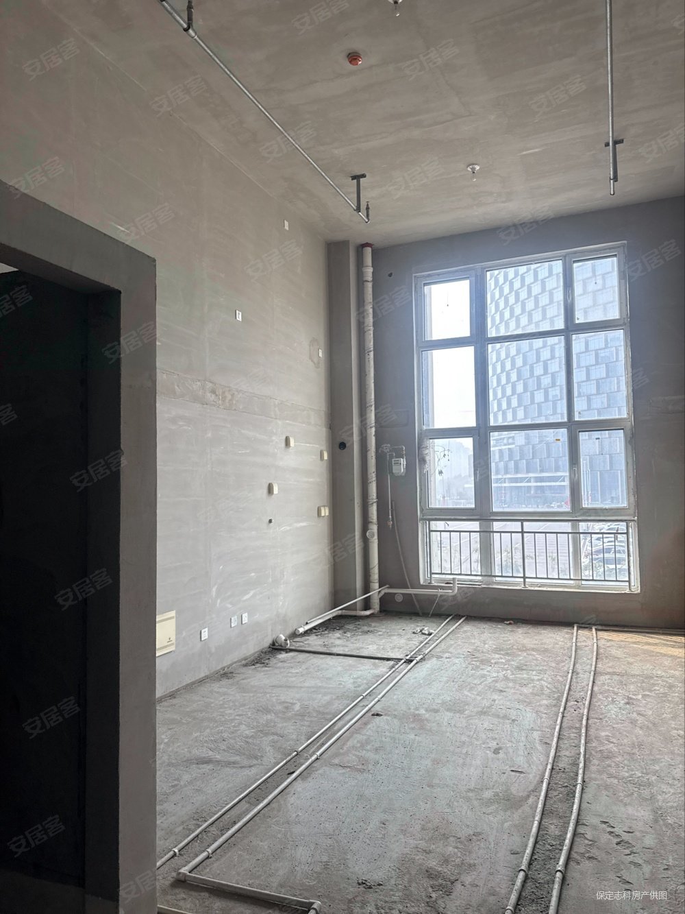 荣盛国际中心2室2厅1卫51㎡南北28万