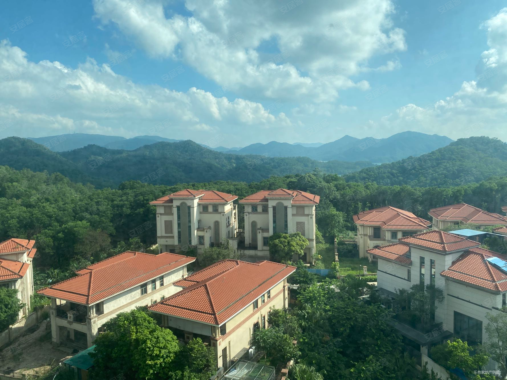 凯茵新城天誉3室2厅2卫122.04㎡南北210万