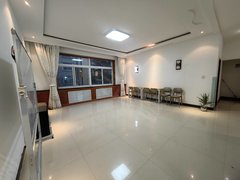庆阳西峰西峰城区急租 急租 世纪新村 空房子 大四居 户型方正出租房源真实图片