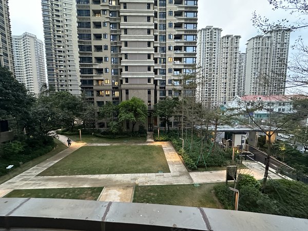 【多图】华发首府,横琴口岸租房,华发首府 2室2厅1卫 4500.