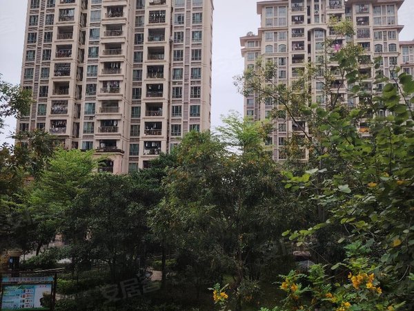 【多图】中森茗苑,新塘租房,中森名苑三房中租1800元,看小区花园!