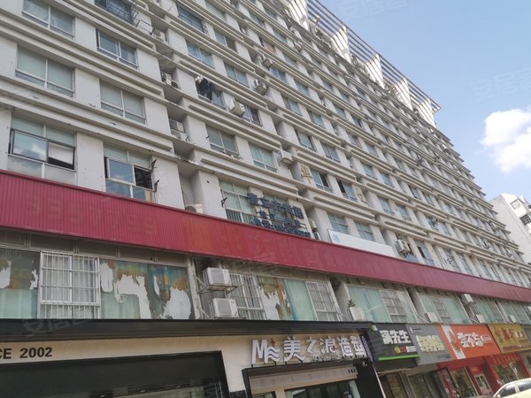 南宁青秀东葛路华亿大厦青秀万达商圈,东葛路3号线地铁口,精装1房