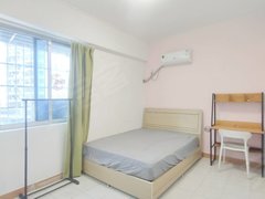 海口琼山府城龙湖天街，红城湖海师附近，小区房源可停车，家电齐全，拎包入住出租房源真实图片