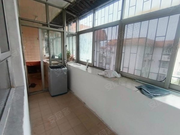 深圳罗湖东门翠华花园翠华花园,三房,急租出租房源真实图片