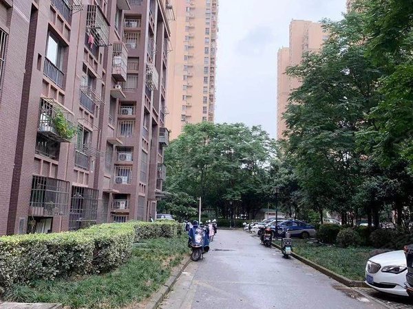 无锡惠山天一新城新街家园新街家园精装修2房出租看房房便有钥匙可以