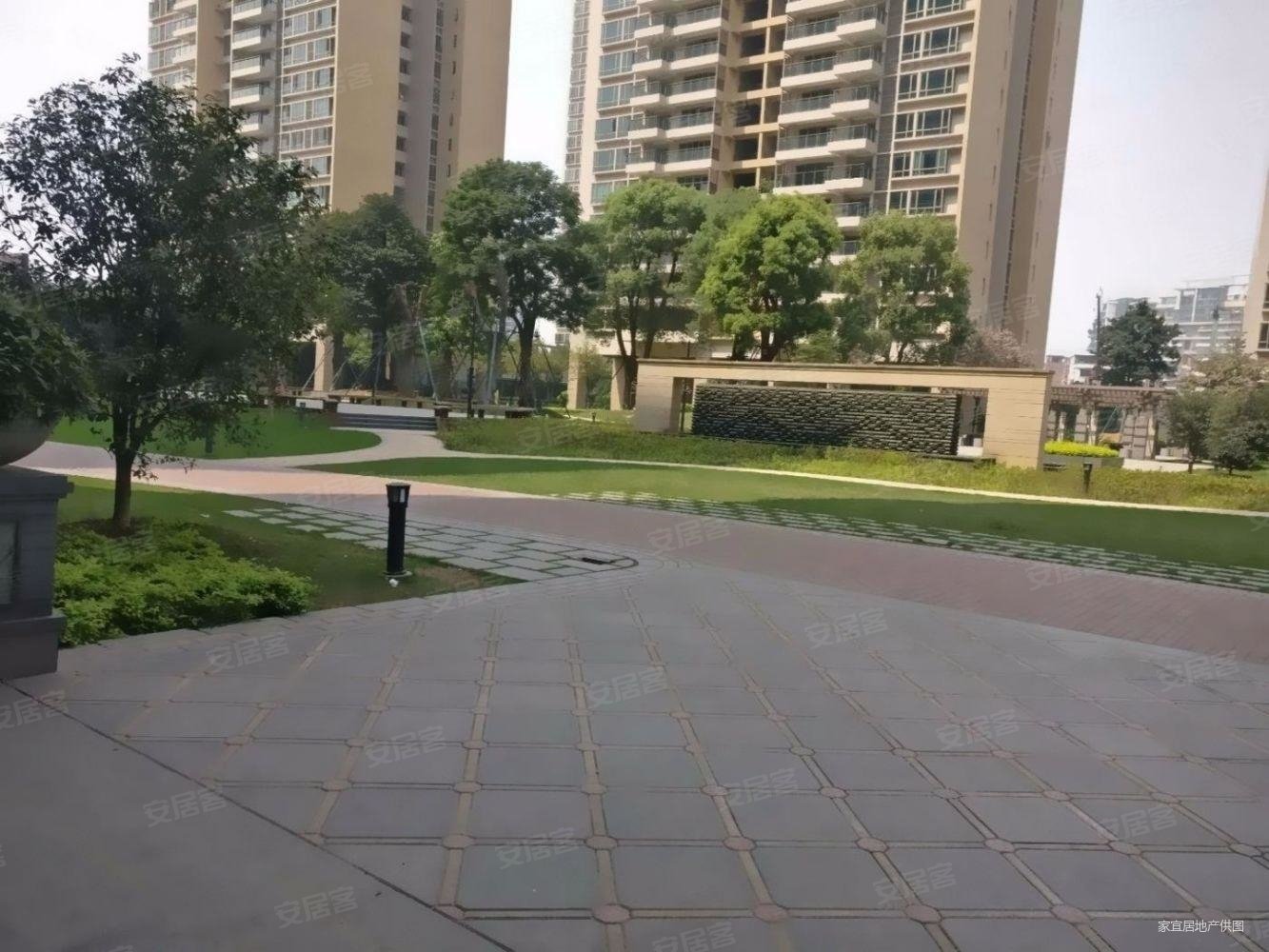 骏威锦东花园a区白菜价320w包税带车位产权清晰来电即看