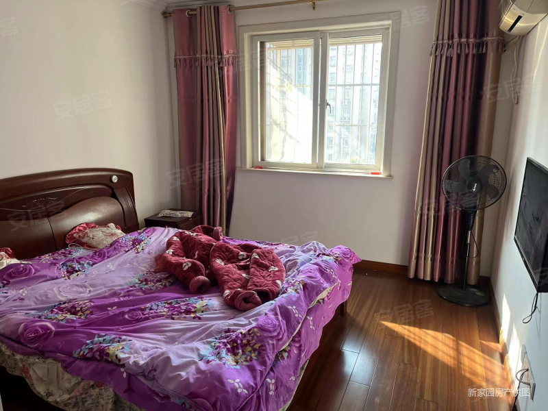 紫东花苑三房房东诚心卖电梯房靠商场