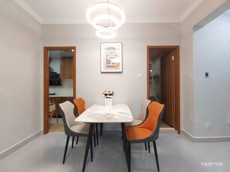 蓝色港湾 满五   装修好 带电梯 商品住宅 小区新