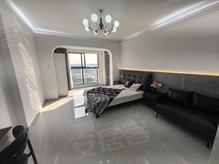 杭州临平星桥天都城黄鹤山地铁站旁，精装朝南大主卧带阳台落地窗，押一付一出租房源真实图片