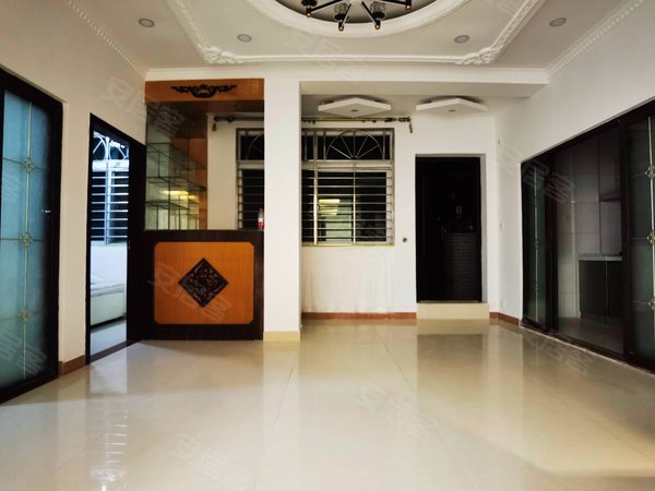 深圳布吉布吉街莲花山庄别墅毕业季 莲花山庄独栋别墅 上下四层办公