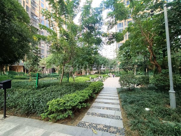 南宁青秀东葛路联发臻品东葛路 高档小区 联发臻品 环境优美 3房 空房