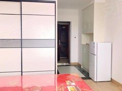 湘潭岳塘板塘实拍三医院 板塘铺 一房一厅可短租月付 带网络 拎包入住出租房源真实图片