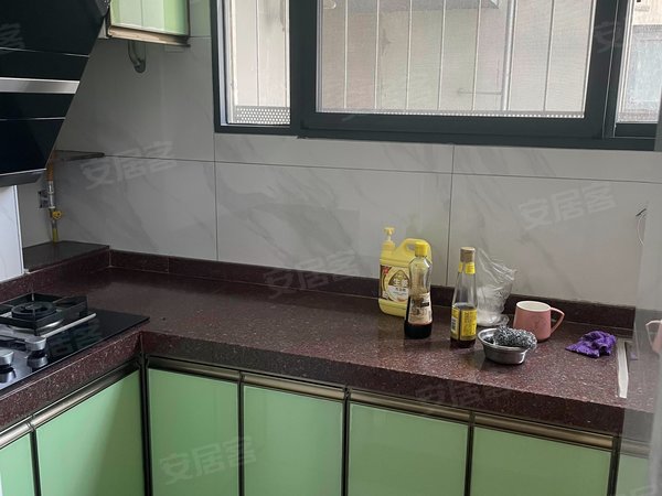 深圳光明光明光明新村光明新村4房2卫大房源,高档小区,环境优美,生活