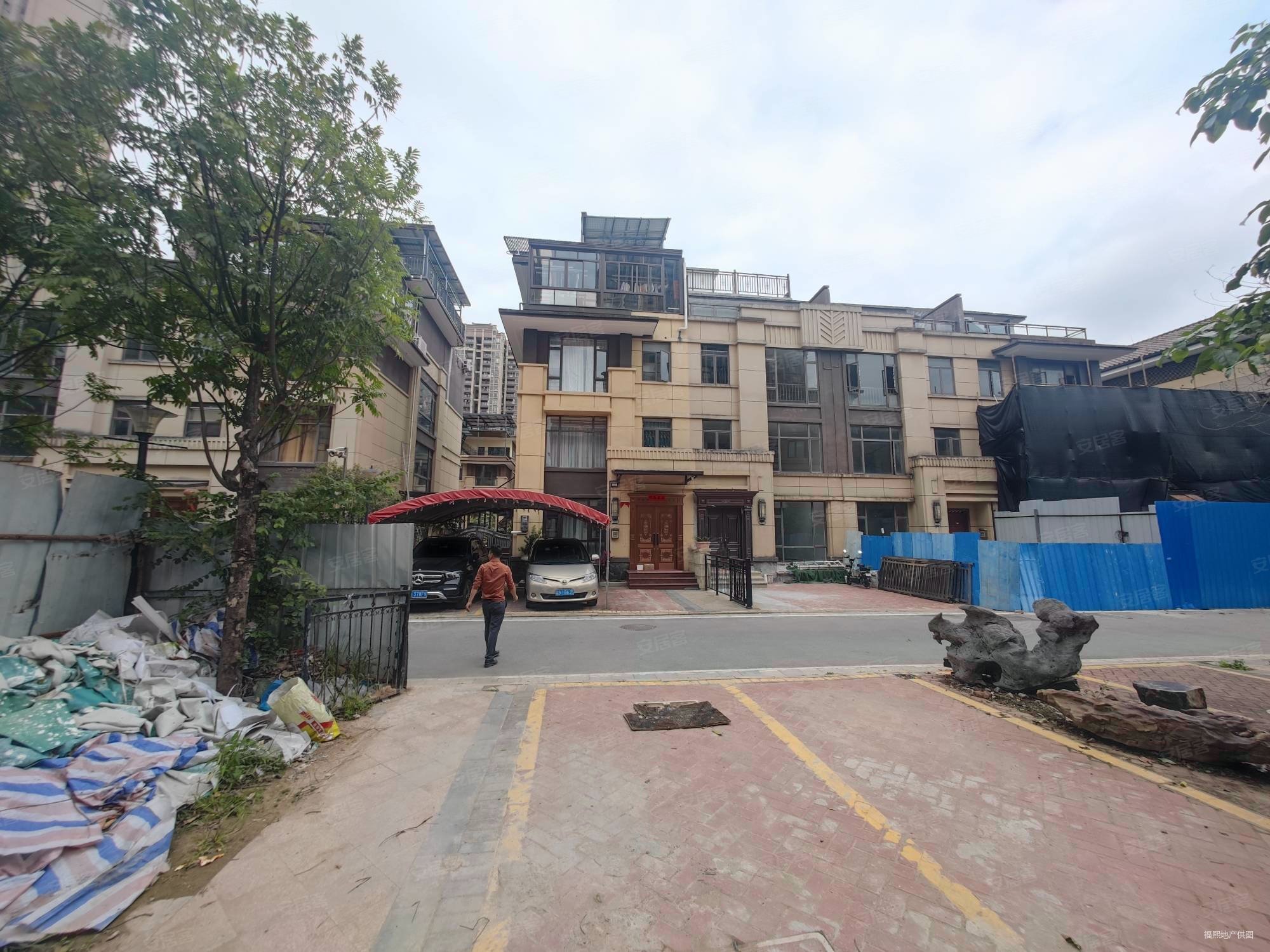 珠江观澜御景新出炉边位别墅183平708万