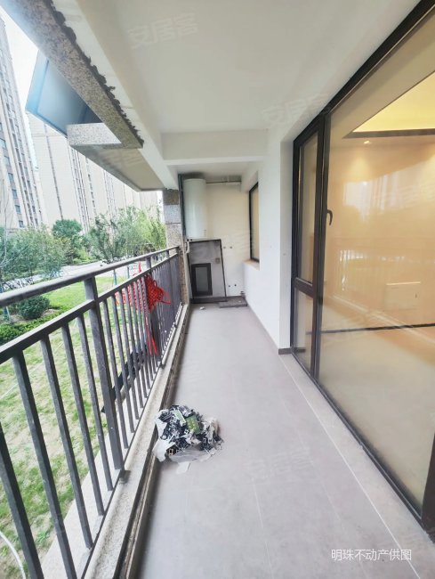 出行购物方便,中南保利樾府二手房,110万,4室2厅,2卫,138平米-潍坊