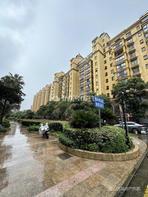 毛坯 89平 南北通透 君临天下花园 房东急置换 诚心出售