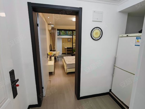 上海长宁虹桥路锦苑公寓10号线水城地铁口 上班族必选!精装修!