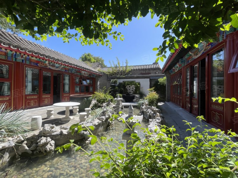 东廊下胡同小区4室3厅3卫412.17㎡南北6800万