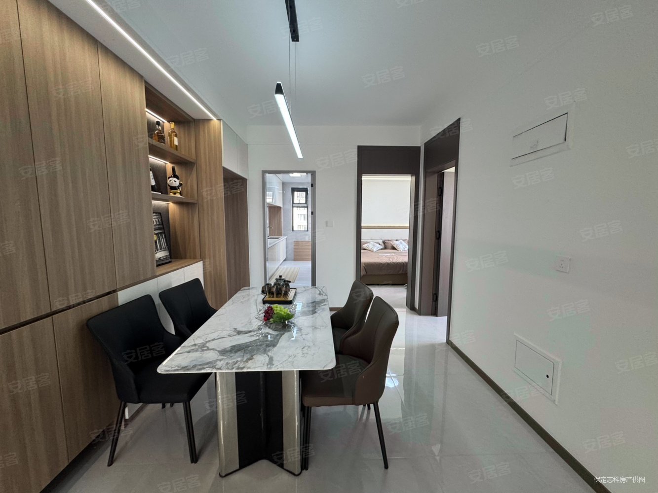 维多利亚夏郡3室2厅2卫137.1㎡南北105.8万