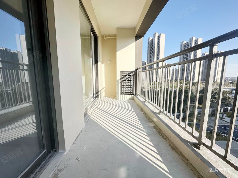 云锦雅筑3室2厅1卫88.29㎡南136万