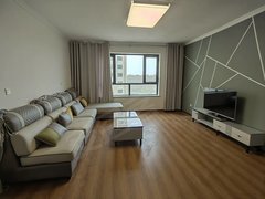 喀什喀什市喀什城区海悦汇城高层三室两厅两卫拎包入住。年付2.8万出租房源真实图片