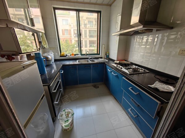 铜陵铜官雨润广场景湖湾景湖湾4楼二室二精装拎包入住1500月出租房源