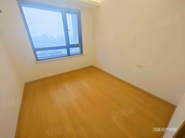 新建二中旁精装修房东急卖