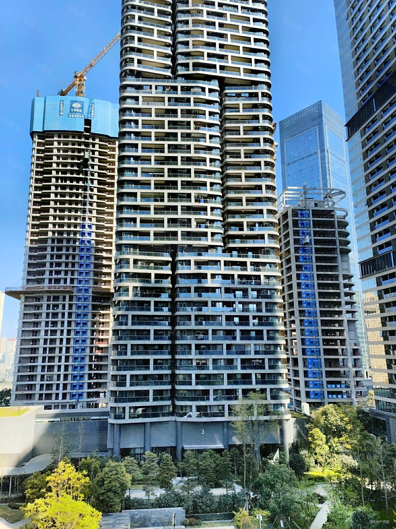 价格可议,江北嘴壹号院西苑二手房,235万,3室2厅,2卫,103平米-重庆