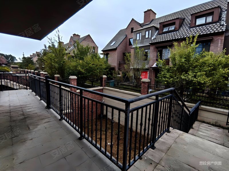 鹭山湖乐活岛(别墅)5室3厅3卫415.31㎡南北430万