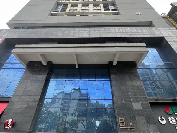 南宁江南五一路富宁大厦楼下成熟商圈,有超市,近地铁公交出租房源真实