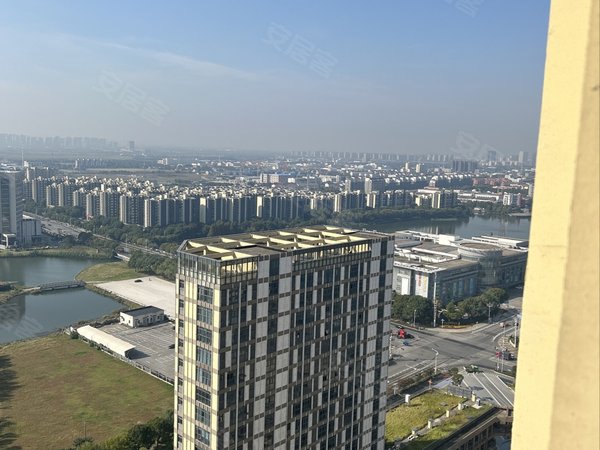 苏州相城渭塘东方时代广场押一付一 纯一室带客厅!