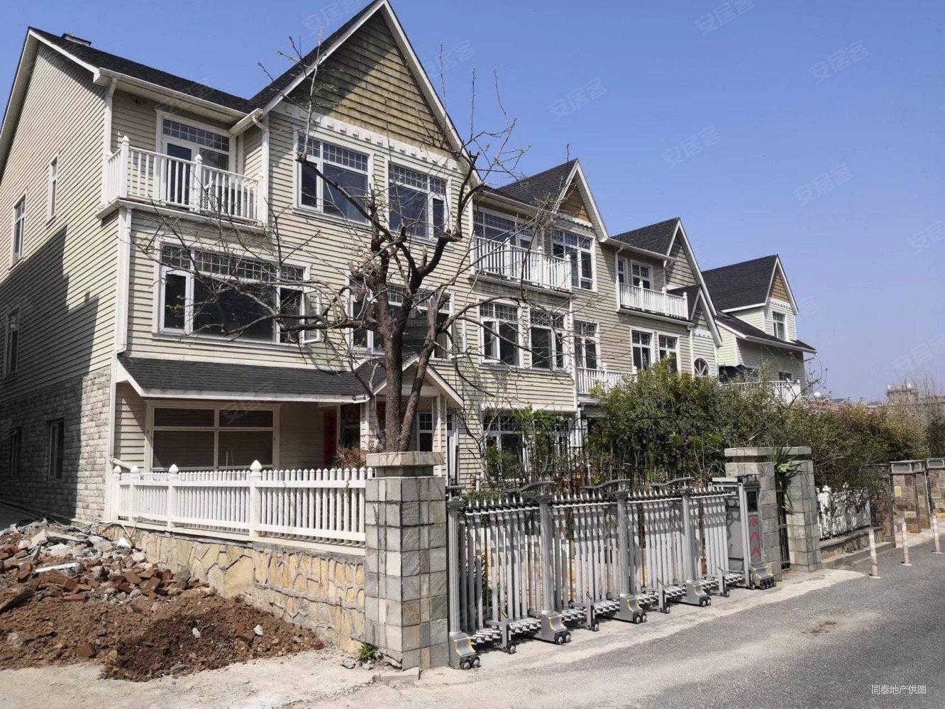 海昌枫桥园5室2厅4卫266㎡南北535万