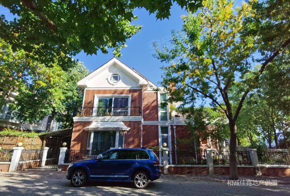 莱蒙湖观景房小区环境优美,看房方便,钥匙在手,同看周边房源