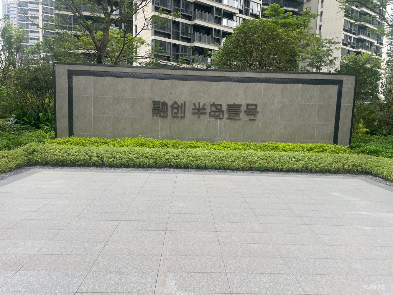 融创半岛壹号3室2厅2卫83.59㎡东81万