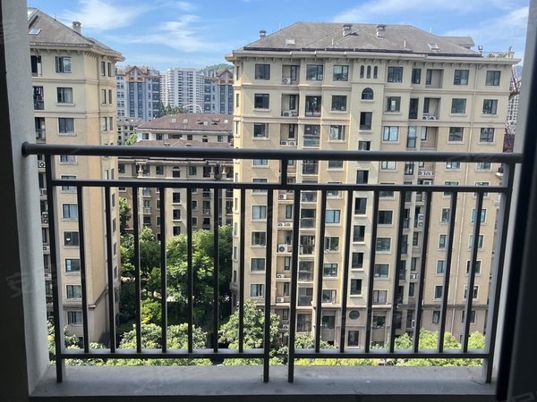 杭州西湖转塘西房云溪香山(北区)云溪香山 美院旁 整租四房 合租好房