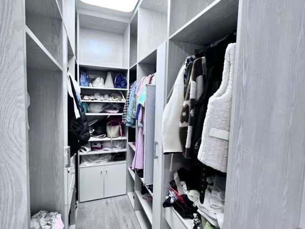 上饶上饶县前山综合市场龙都尚品龙都 龙都 经开复式公寓 带衣帽间 全屋中央空调 小温馨出租房源真实图片