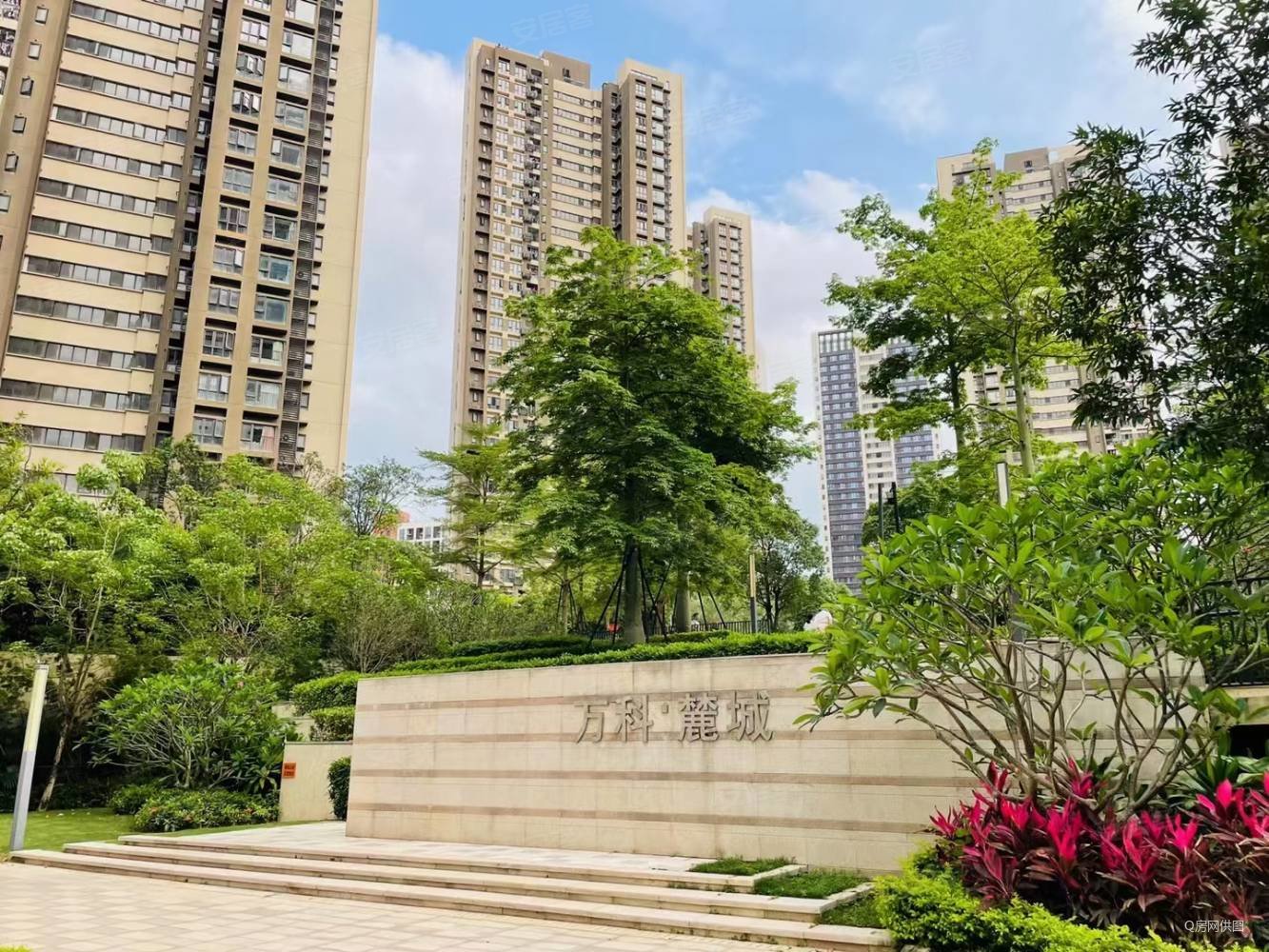 5号线上水经地铁站万科麓城精装三房楼层大阳台