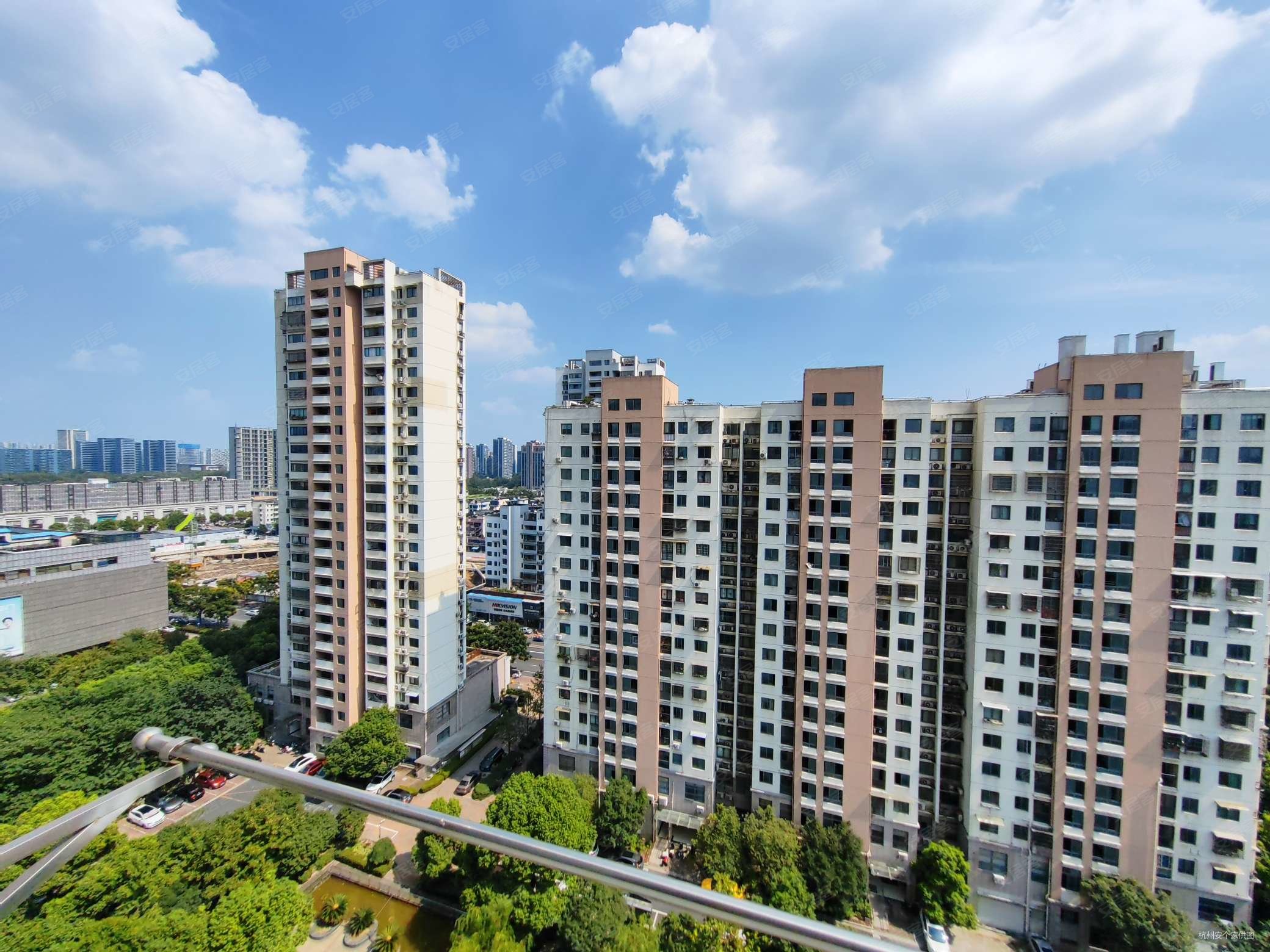 天虹公寓低密宜居刚需小三居南向采光好近医院近地铁