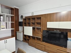 江山城区江山市区可短租，城北振辉电梯高楼，一室一卫精装出租1000元拎包入住出租房源真实图片