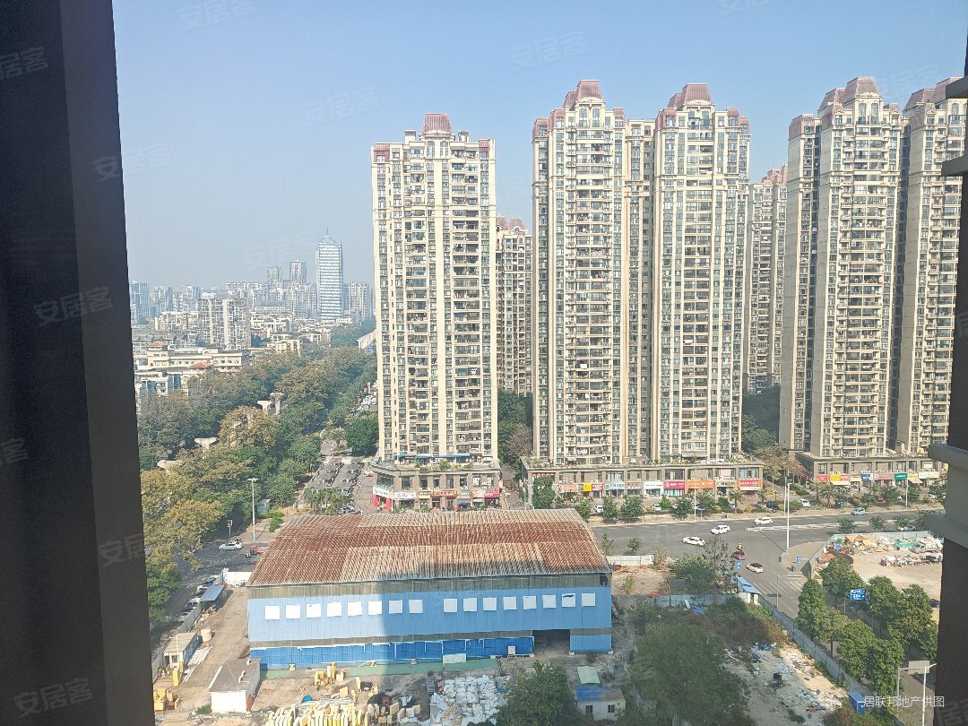 8200单价 联发君悦朝阳一期联发乾景 八中东小 万象城旁