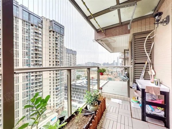 深圳龙岗大运奥林华府龙城公园站 家私齐全 厅出阳台 看房方便 诚心