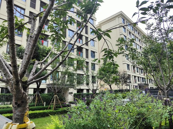 重庆渝北空港万科城市花园品质小区精装三房拎包入住.