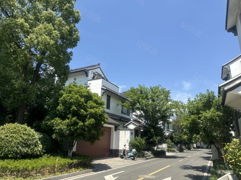 浏河古镇新中式园林别墅环境优雅,御江南二手房,620万,4室2厅,4卫,450