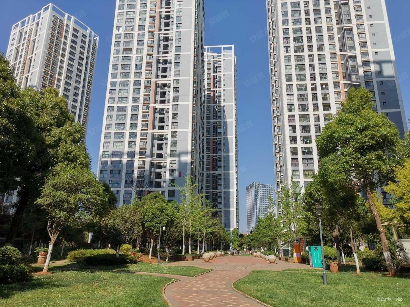 财富中心天怡峰景电梯房精装修交通便利环境优美